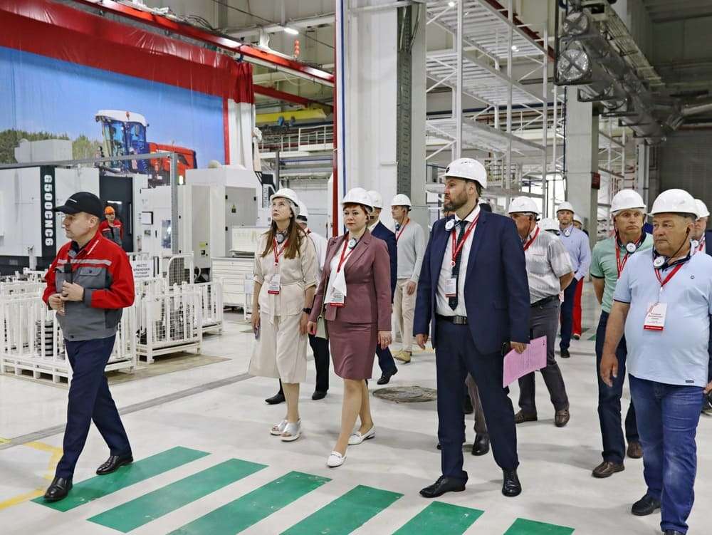 Делегация Орловской области посетила завод трансмиссий Ростсельмаш Делегация Орловской области посетила завод трансмиссий Ростсельмаш