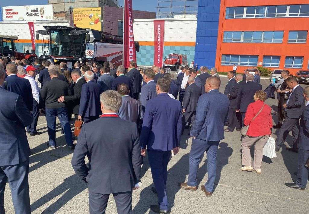 Стенд Ростсельмаш на выставке «Меновый двор»